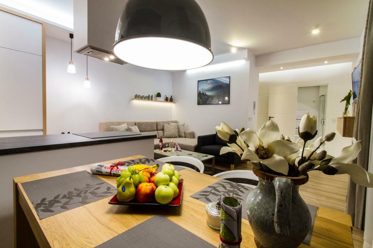 Pajo I -rezydencja Tatry--grota Solna--taras--garaz Podziemny Apartmán