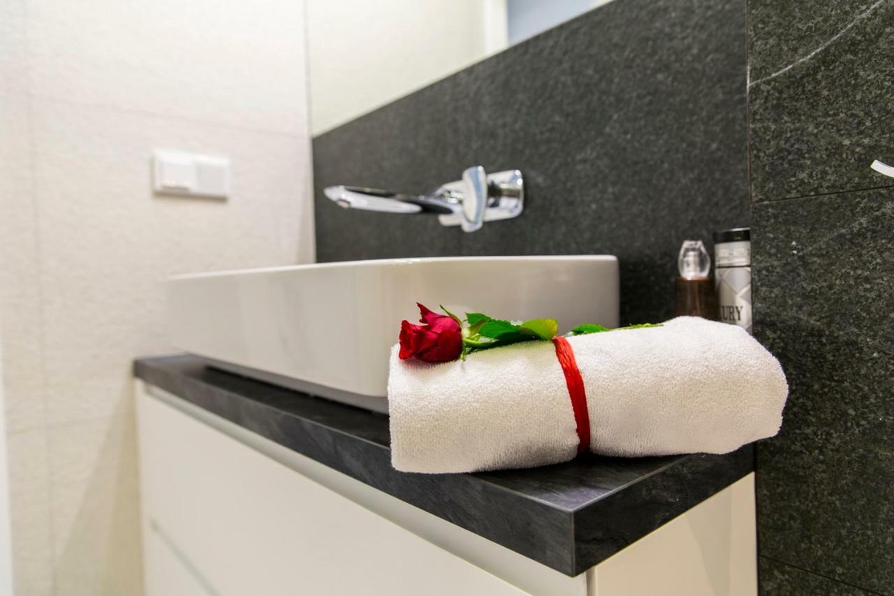 Pajo I -rezydencja Tatry--grota Solna--taras--garaz Podziemny Apartment *